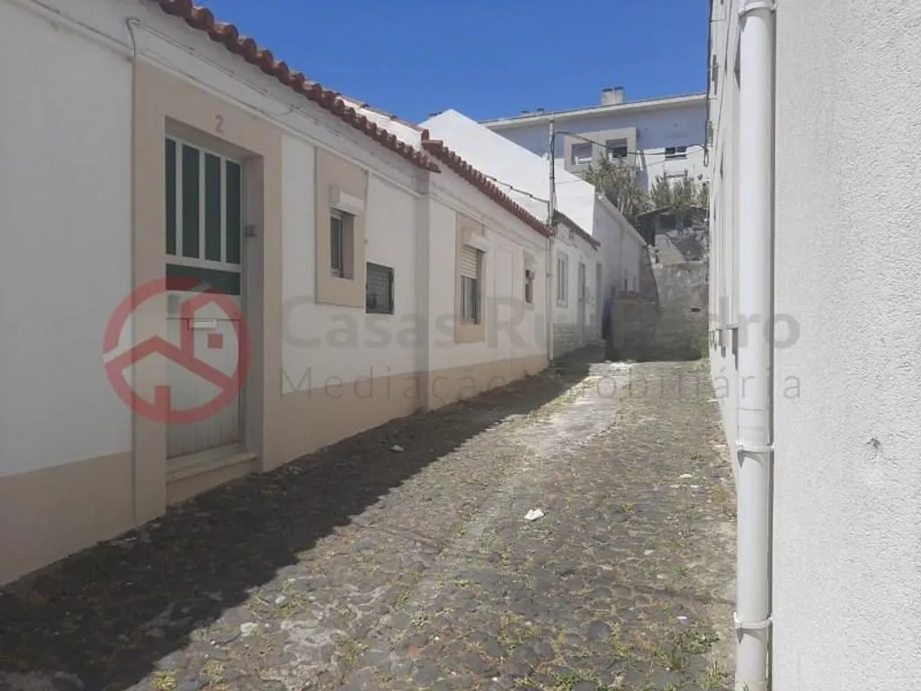 Välivaade - Refurbished House with Patio in Casalinho da Ajuda