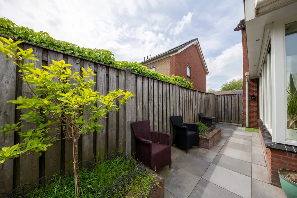 Aed - Corner House with Garden Room in Goor