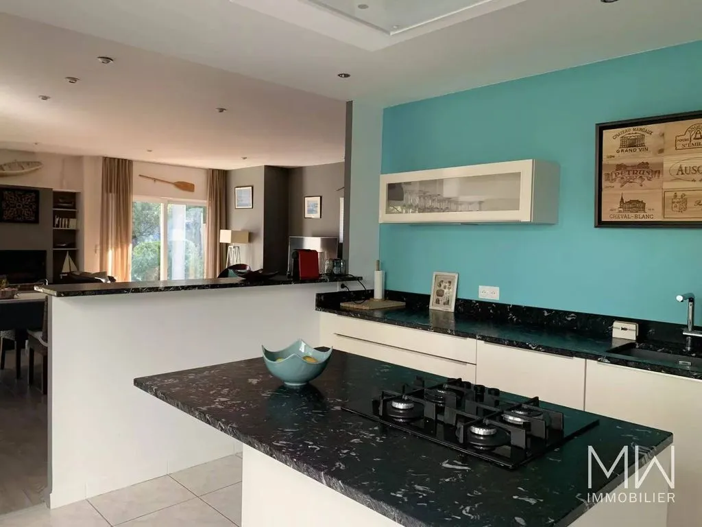 Cuisine - Villa Luxueuse avec Piscine à Cap Ferret