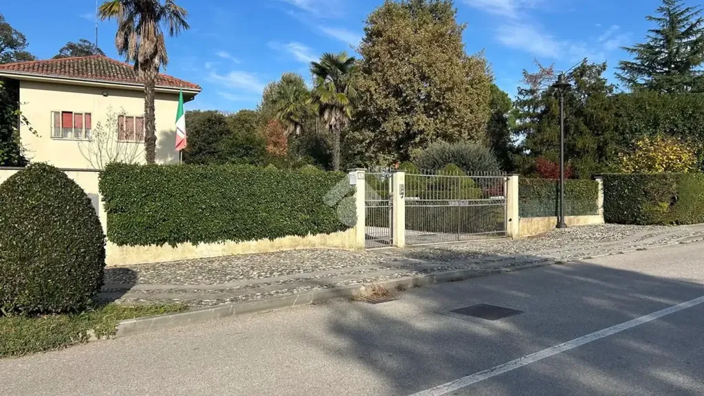 Välivaade - Historic Villa with Garden in Codroipo