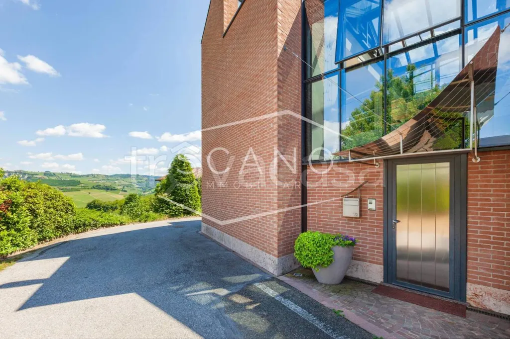 Exterior - Architectural Villa with Panoramic View in Alba