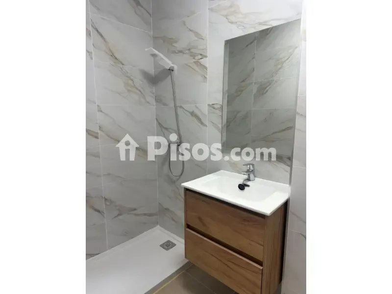 Vannitoad - Furnished Apartment with Balcony in San Roque
