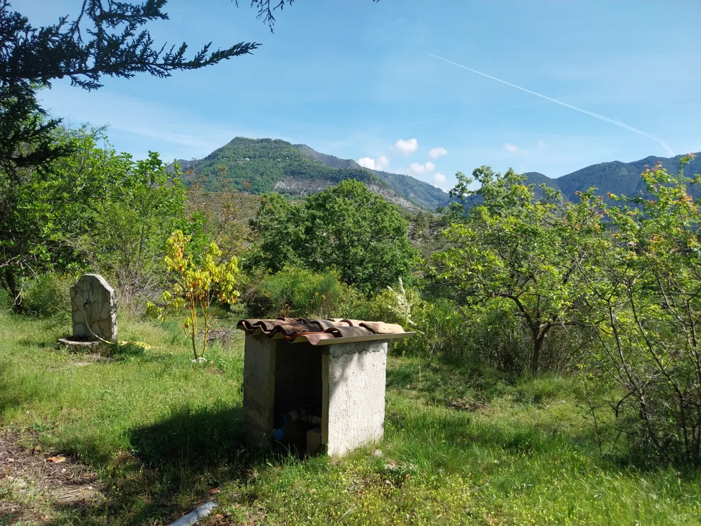 Jardin - Maison de Plain-Pied avec Vue Panoramique à Lucéram