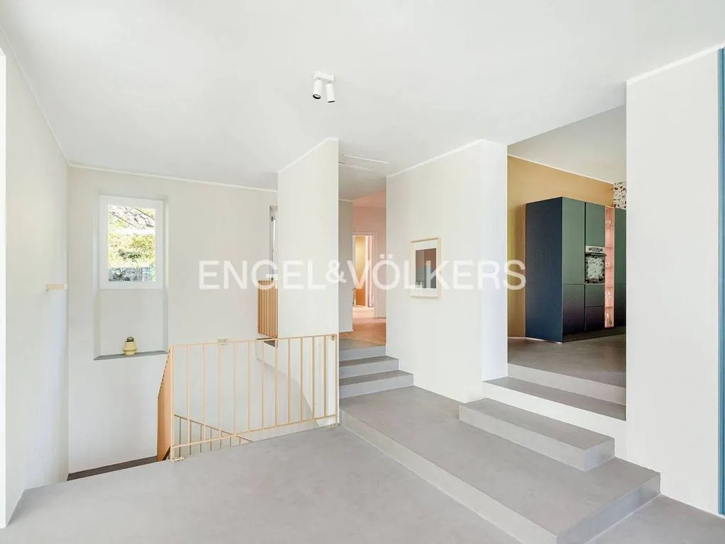 Rooms - Luxury Villa with Panoramic Views in Erba