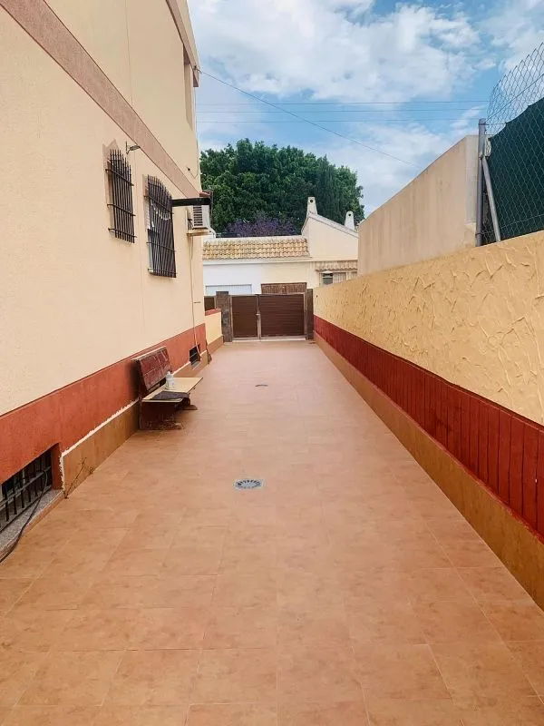 Aed - Duplex with Balcony in Quiet La Palma
