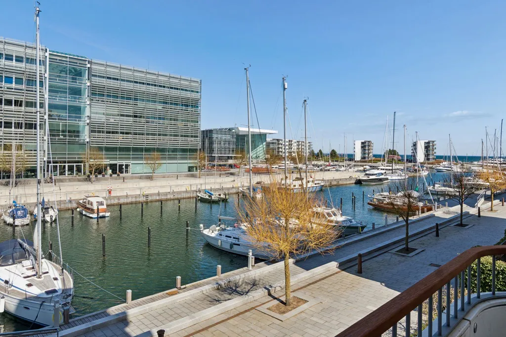 Giardino - Funkis Apartment with Waterfront Access in Hellerup