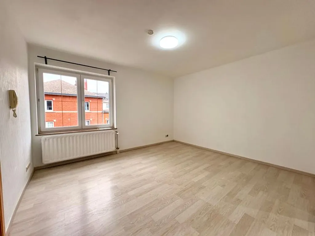 Rooms - Renovated Duplex with Meuse View in Jambes