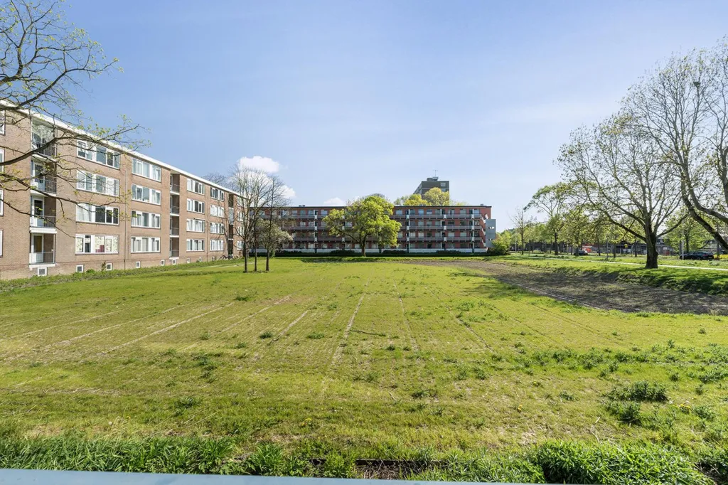 Aed - Galerij Flat with Garden in Rotterdam