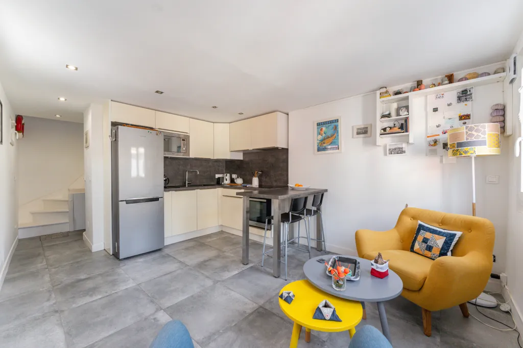 Rearranged Cabanon with Terrace in Goudes