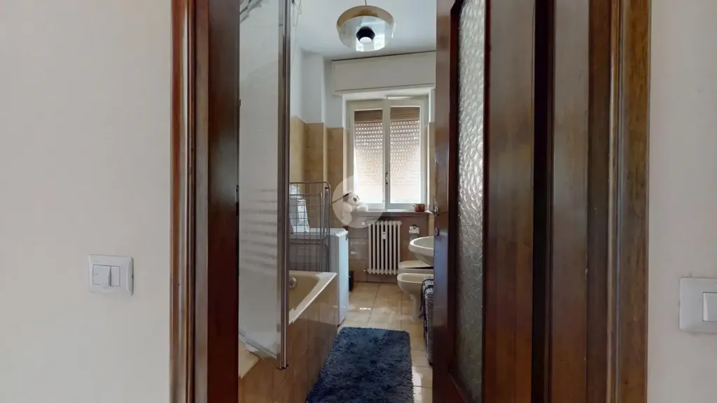 Entrée - Spacious 3-Bedroom Apartment in Seregno