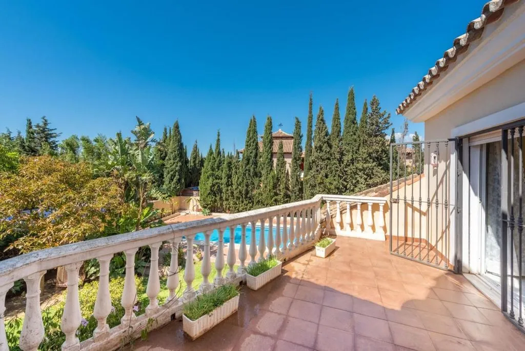 Terrass - Chalet with Pool in Marbella's Old Town