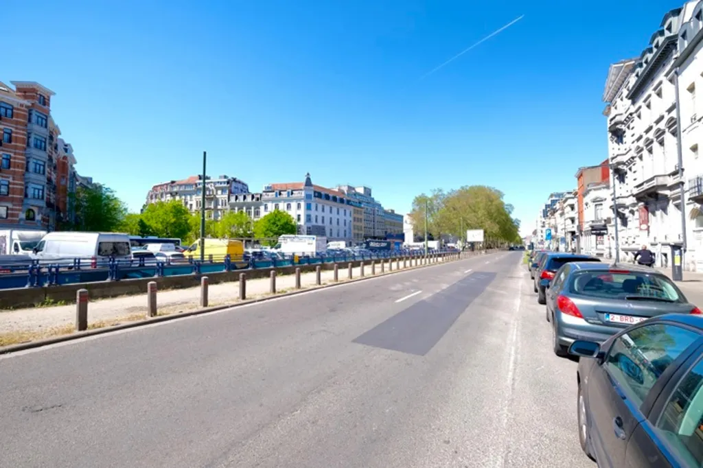 Extérieur - Appartement à Rénover avec Ascenseur à Bruxelles