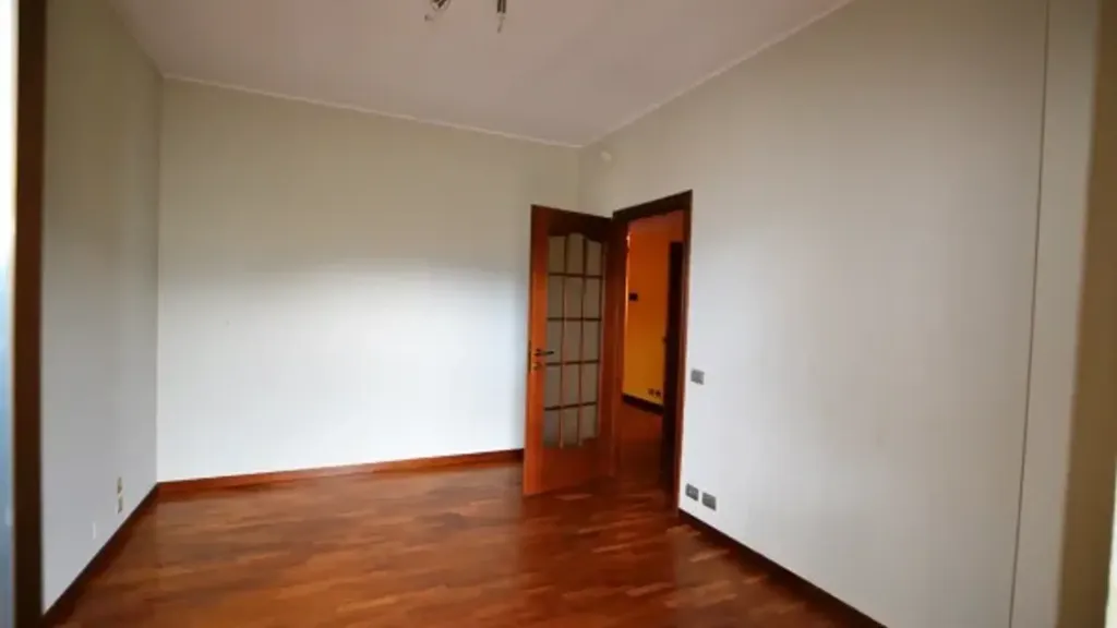Pièces - Rearfacing Apartment with Balcony in Biella