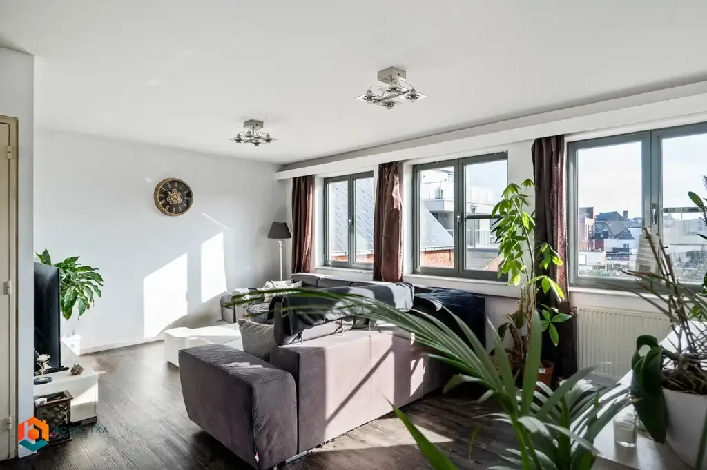 Elutuba - Mixed-Use Property with Duplex in Putte Centre