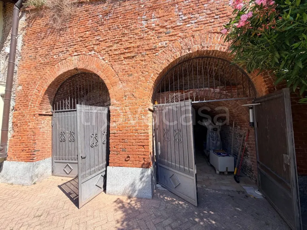 Jardin - Restored Villa with Private Garden in Corneliano d'Alba