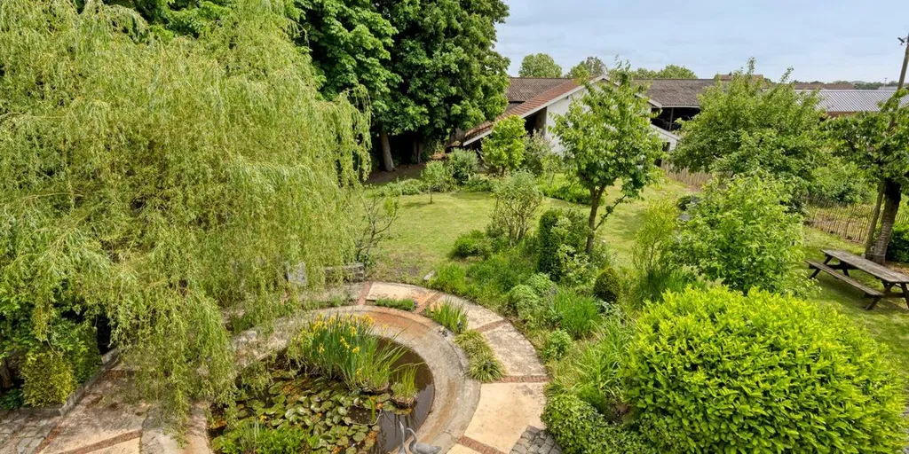 Õhuvaade - Historic Villa with Garden in Heppen
