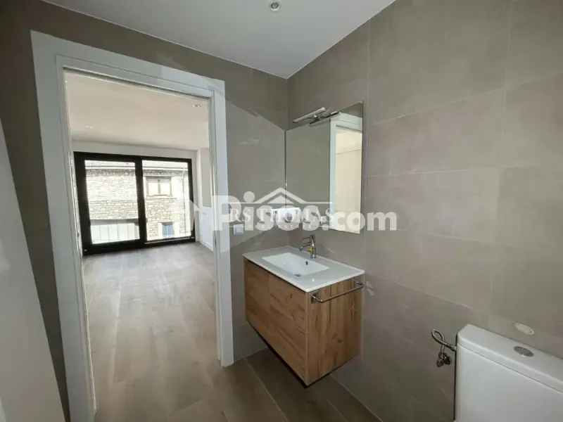 Vannitoad - New Flat with Patio in Escaldes Centre