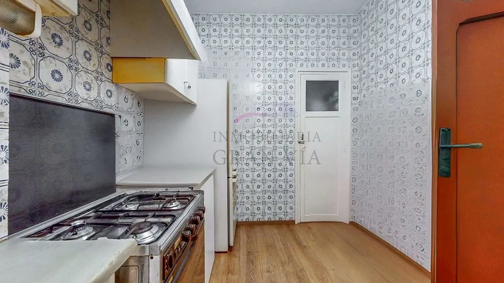 Cuisine - Apartment with Air Conditioning in Arrancapins