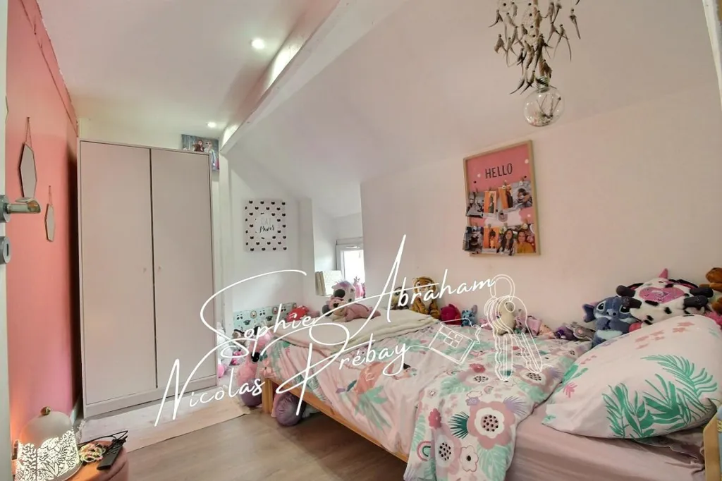 Chambres - Maison en Pierres avec Jardin et Terrasse à Gommerville