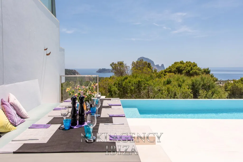 Bassein - Contemporary Chalet with Private Pool in Cala Vedella