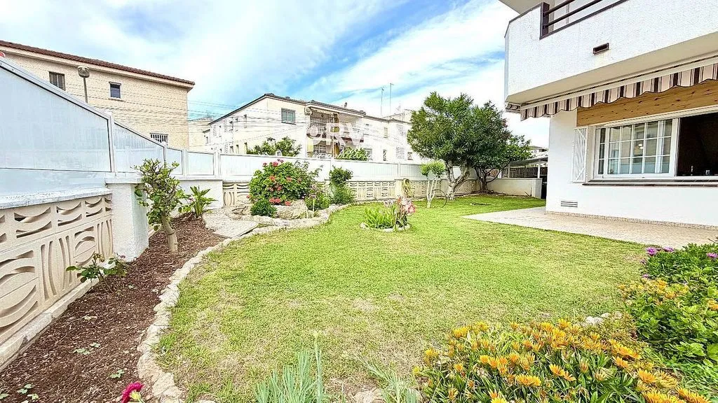 Aed - Terraced House with Terrace in Cunit