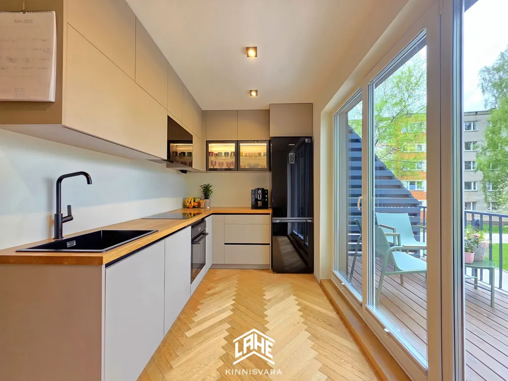 Köök - 5-Bedroom Apartment with Balcony in Tartu
