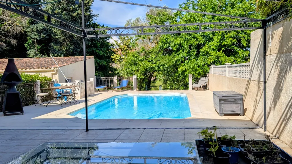 Piscine - Villa avec Piscine et Vue Canal à Aigues-Mortes