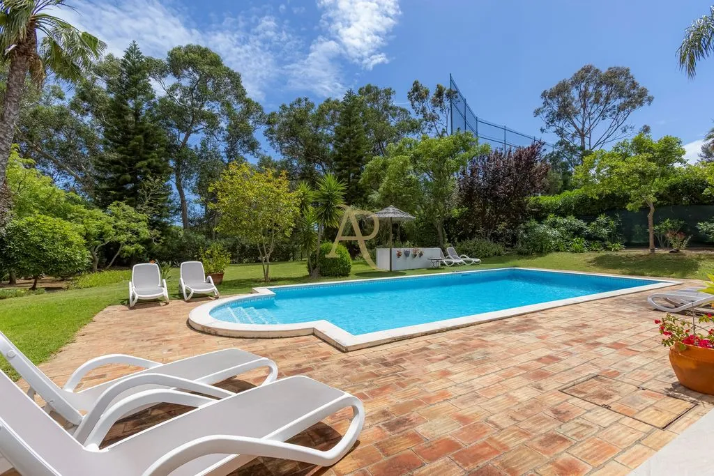 Piscine - Luxury Villa with Golf Access in Alvor