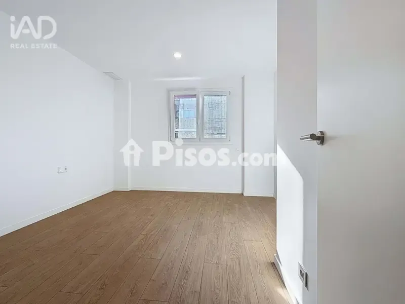 Toad - New Flat with Balcony in Canet de Mar