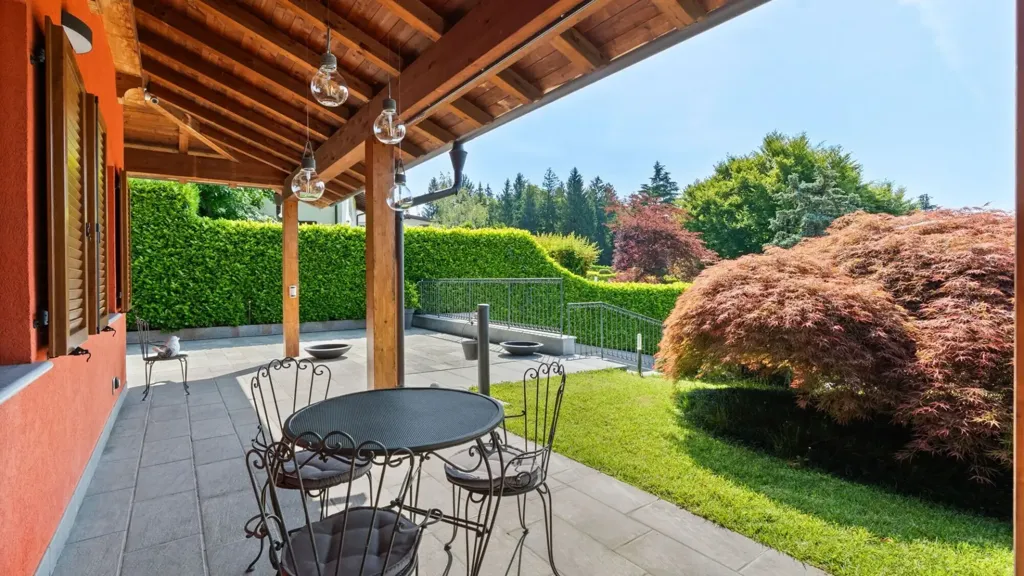 Terrazza - Villa with Lake View in Montorfano