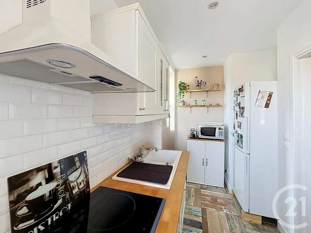 Cucina - Historic 2-Bedroom Apartment in Rambouillet