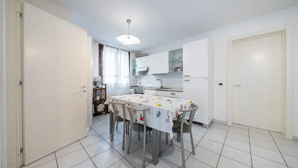 Salle à manger - Villa with Private Garden in Quattro Castella