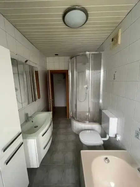 Salles de bain - Maisonette Apartment in Central Linz