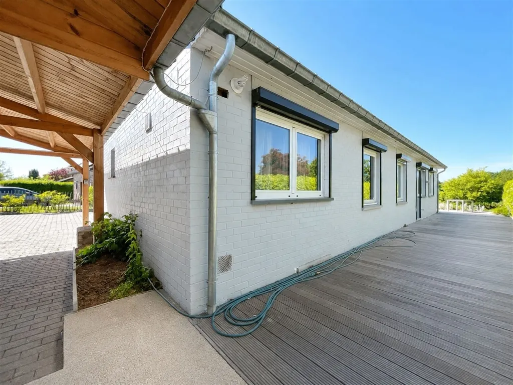 Terrace - Renovated House with Garden in Limelette