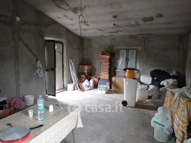 Pièces - Rustic Farmhouse with Land in San Cataldo