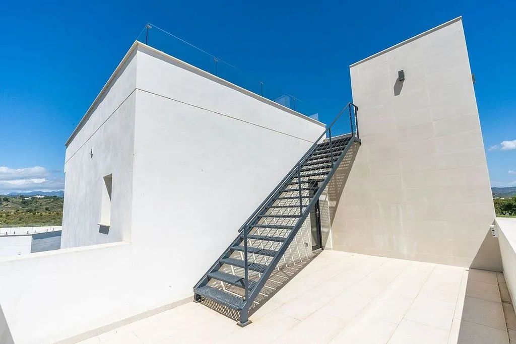 Pièces - Modern Villa with Pool in La Cala Resort