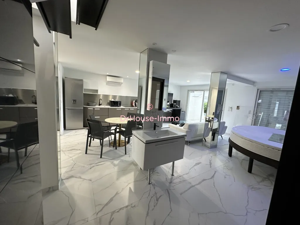 Cuisine - Duplex Rénové avec Terrasse au Jardin d'Éden