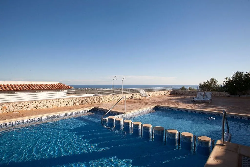 Bassein - Apartment with Pool and Terrace in Pego