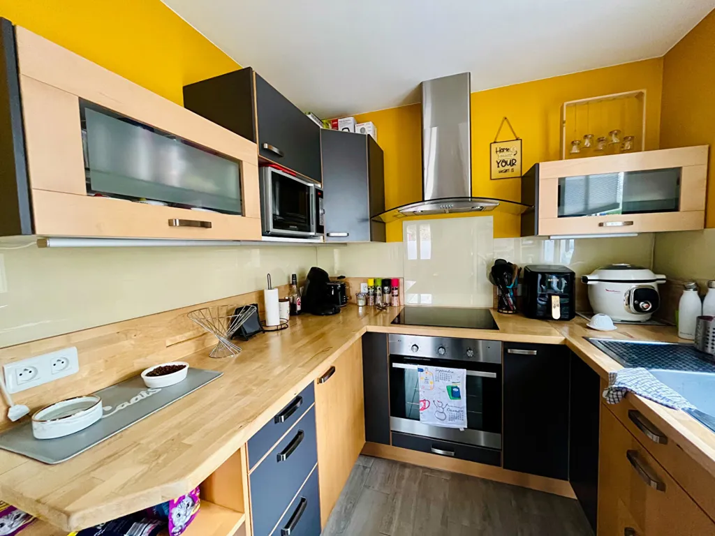 Cuisine - Maisonnette Rénovée en Copropriété près d'Orléans