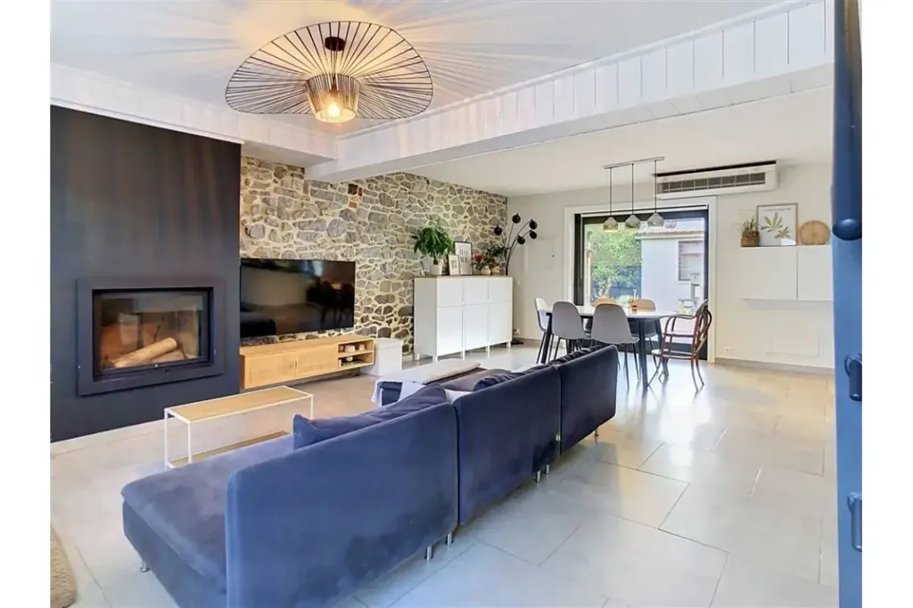 Séjour - Maison Rénovée avec Terrasse Sud à Baileux