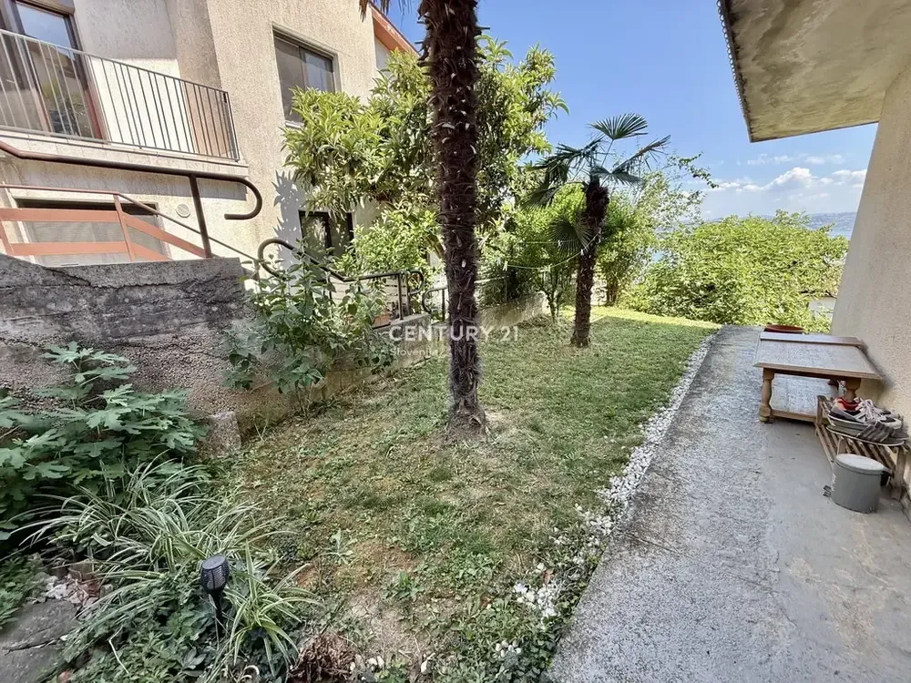 Jardin - House with Sea View and Dual Units in Koper