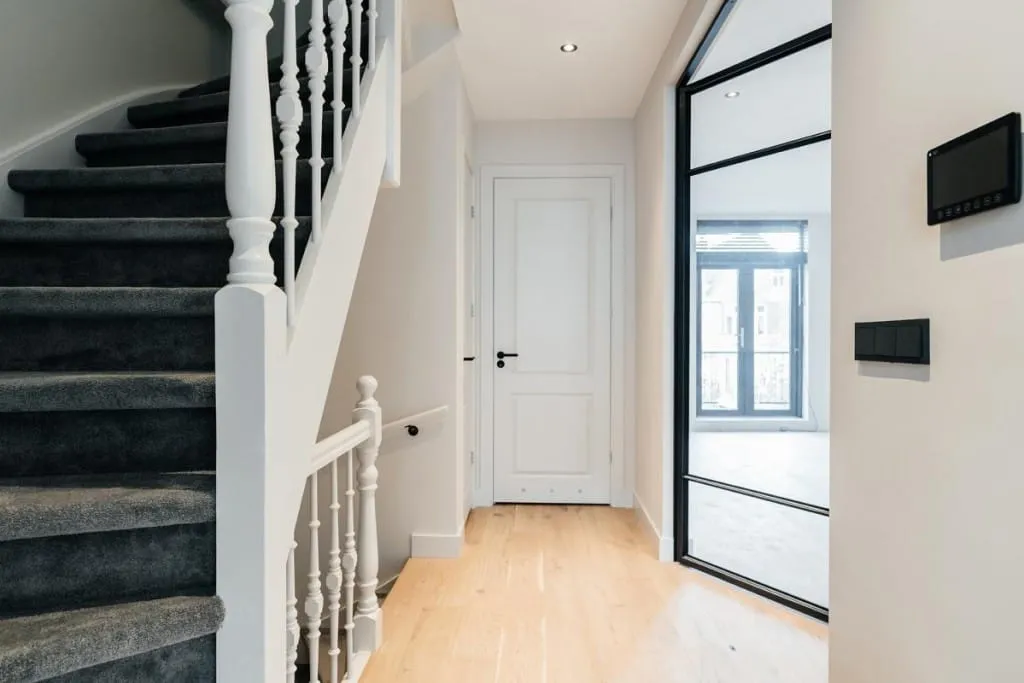 Pièces - Renovated Maisonette with Roof Terrace in Duinoord