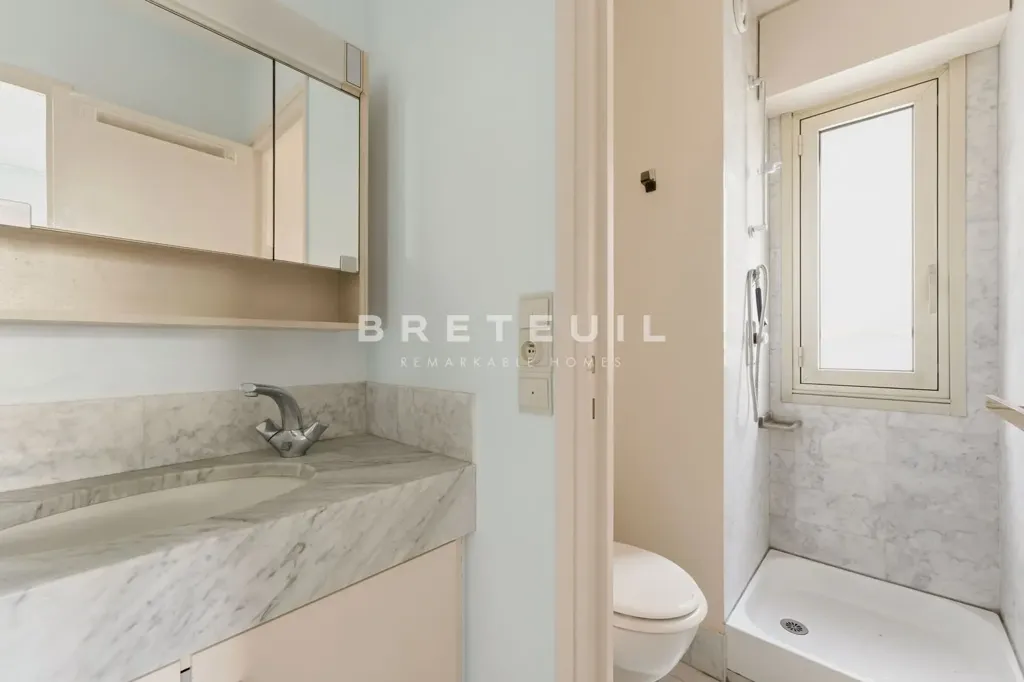 Salles de bain - Appartement 5 pièces à Neuilly-sur-Seine