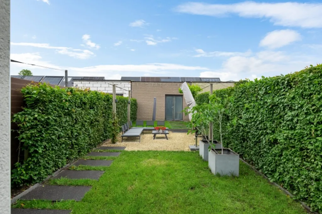 Jardin - Appartement Rénové avec Garage et Jardin à Schelle