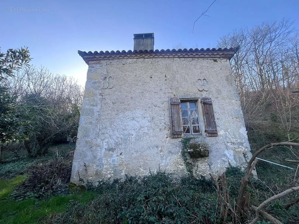 3-toaline maja asukohas Saint-Sylvestre-Sur-Lot