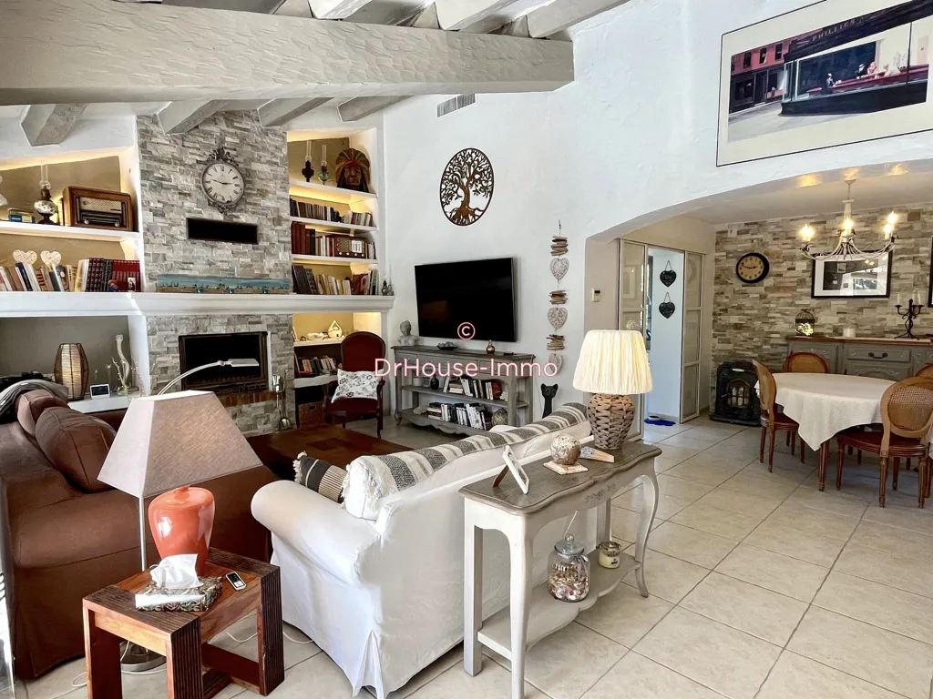 Séjour - Maison avec Piscine et Jardin à Vidauban