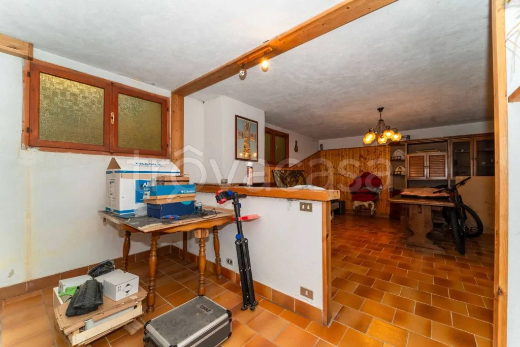 Dining Room - Elegant Villa with Private Garden in Chieri