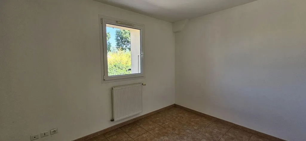 Pièces - Appartement Duplex avec Garage à Privas