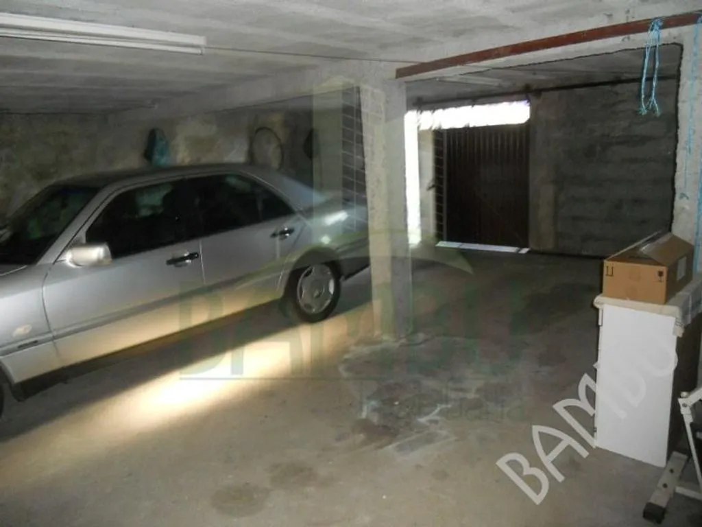 Garaaž - Luxury Villa with South-Facing Garden in Caminha