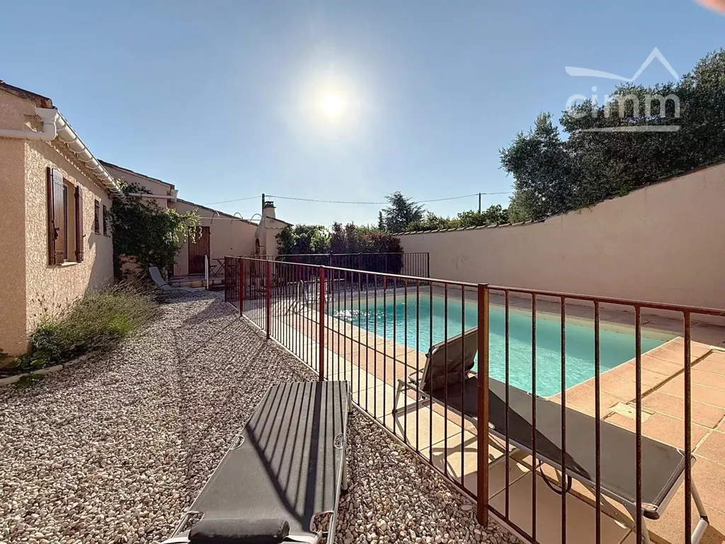 Piscine - Villa de Luxe avec Piscine à Aubignan